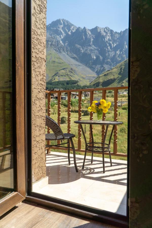 Hotel Diamond Kazbegi Exterior photo